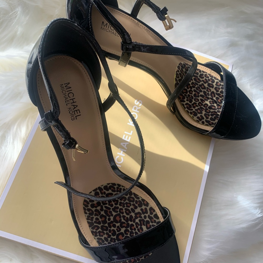 MICHAEL KORS